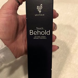 Younique Touch Behold Setting Spray.